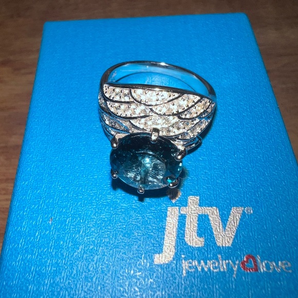 NWOT JTV Raised Blue Stone Ring with Angel Wings - Picture 5 of 6